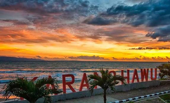 Pantai Karang Hawu Pelabuhan Ratu